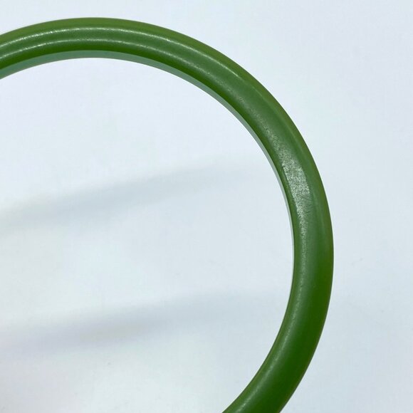Vintage Pair of Bakelite Spacers Bangle Bracelets Yellow Green READ - Picture 9 of 12